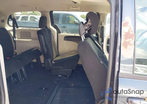 2013 Dodge Grand Caravan Sxt z USA, uszkodzony, nr VIN 2C4RDGCG9DR817721